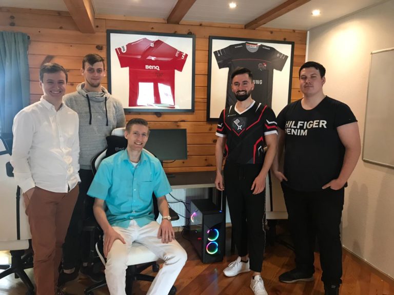 BESUCH BEI GAMERS BASE